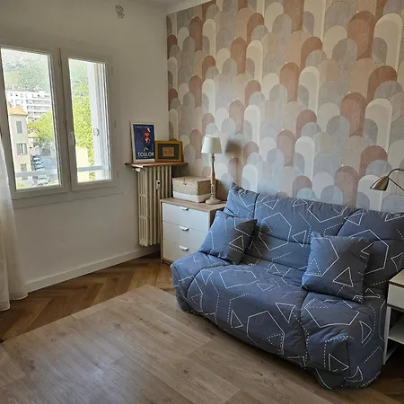 Διαμέρισμα Renove Dernier Etage En Et Au Calme Τουλόν